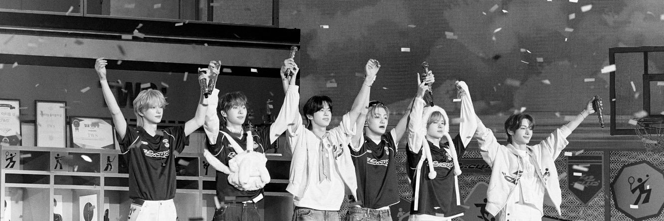 𝐫𝐚𝐲 𝐨𝐟 𝐬𝐮𝐧𝐬𝐡𝐢𝐧𝐞⁴² banner