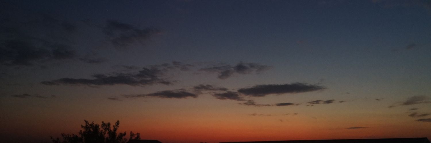 Twitter banner for @vaqifw