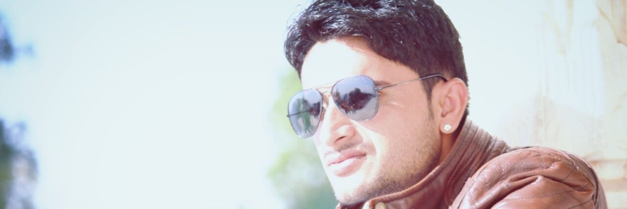 DevsaMayla's profile banner image