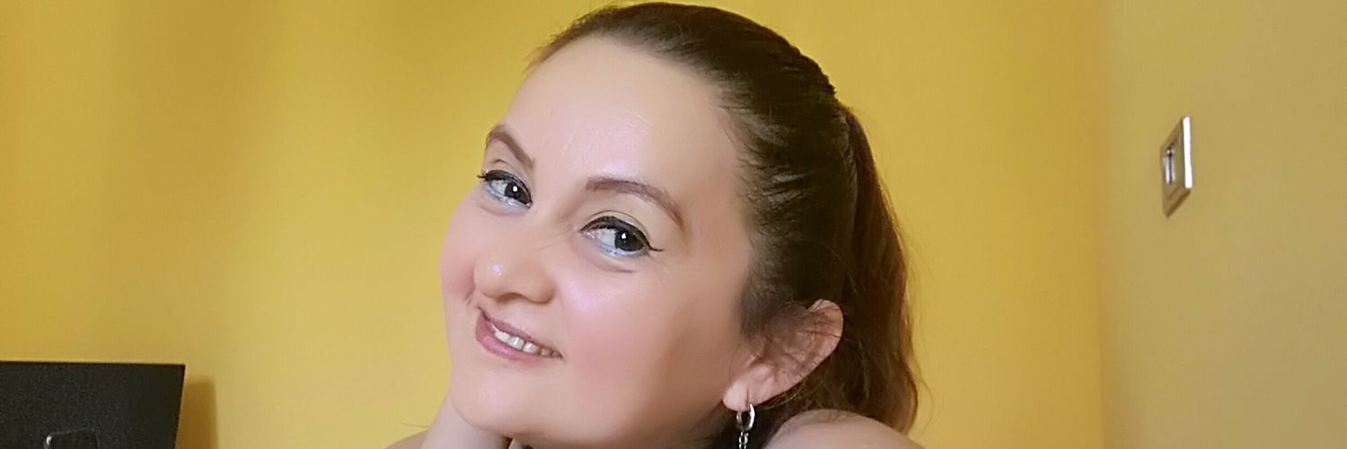 NellyEnne's profile banner image
