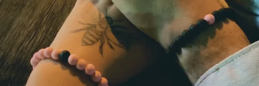 rafesla 🦭 banner