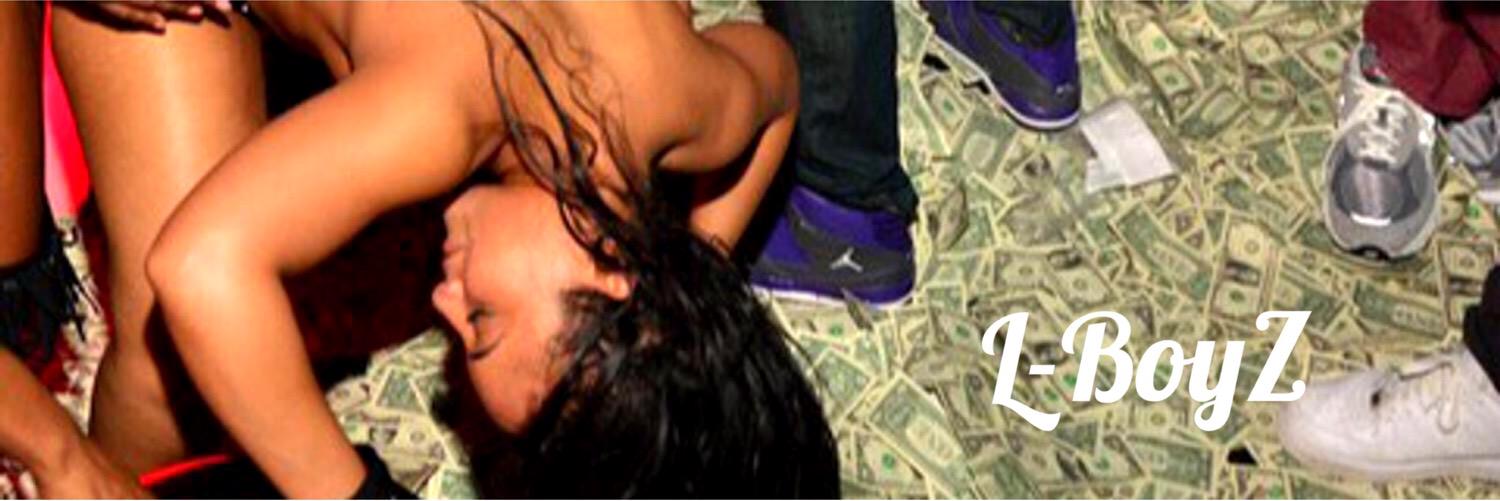 KING_Retweet1's profile banner image