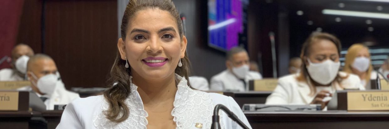 Verónica Contreras banner