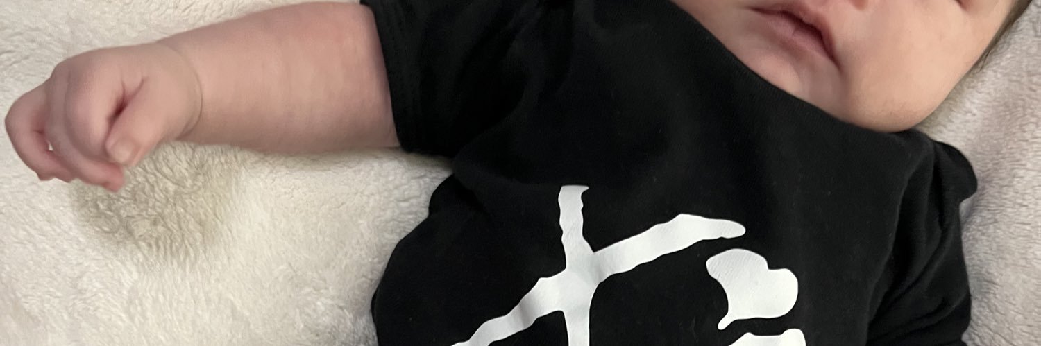 aprilndrea's profile banner image