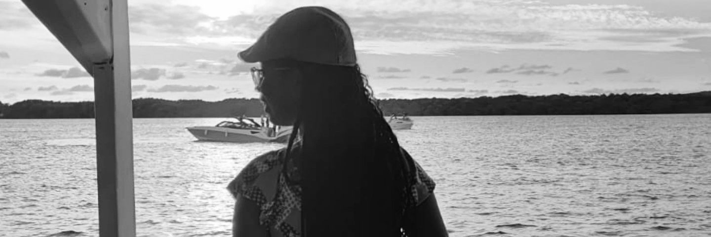 louie | vampiro vegano ☠️ banner