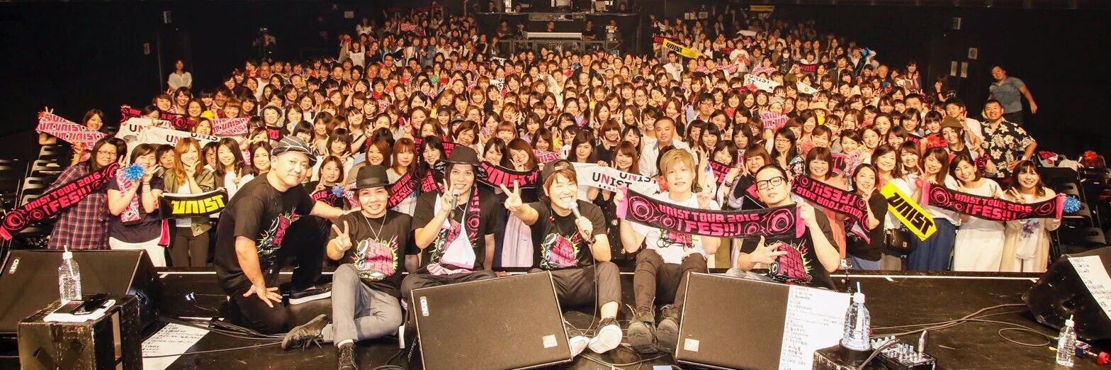 81_b_uni's profile banner image