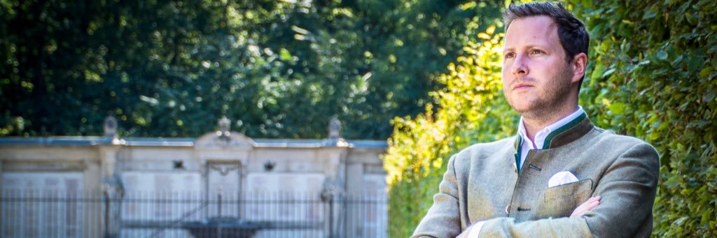 Michael Schnedlitz banner