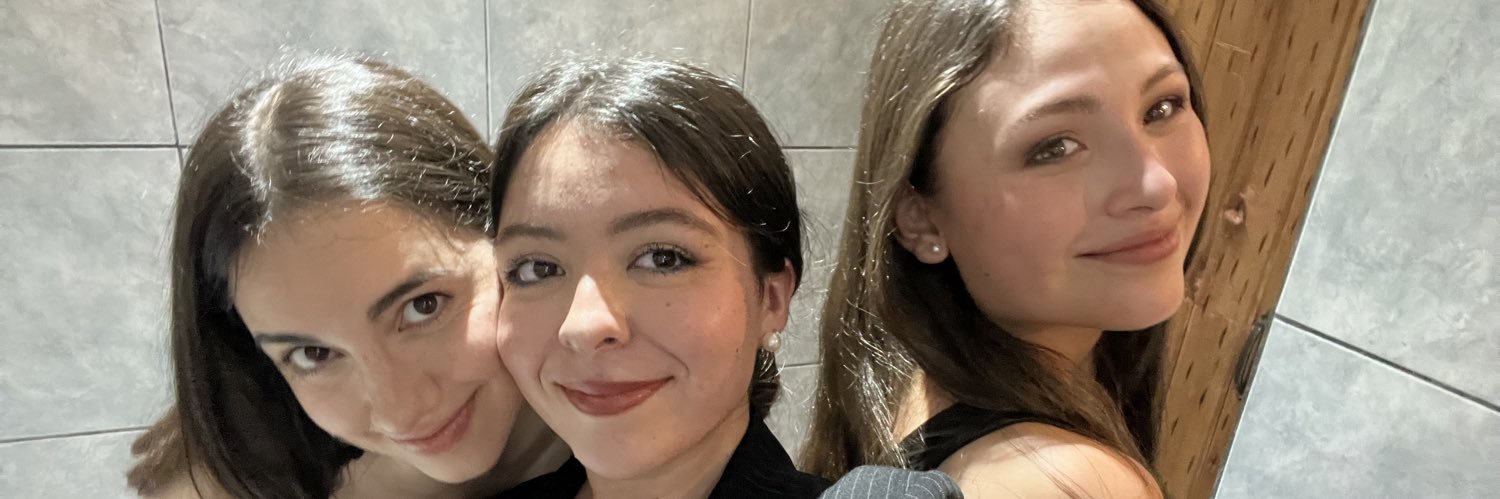 sofiamanzurrr's profile banner image