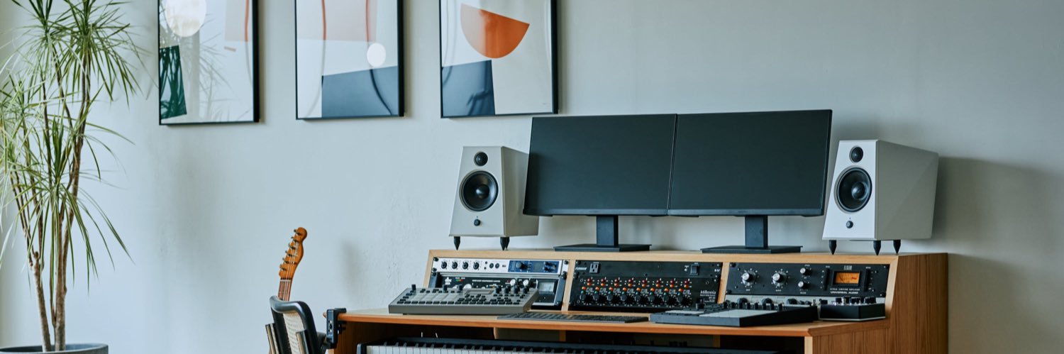 WAV+ LLC (ウェーブプラス) banner