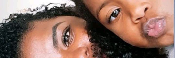 Thaís🌸Laís banner