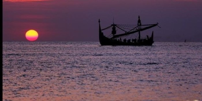 N4F330's profile banner image