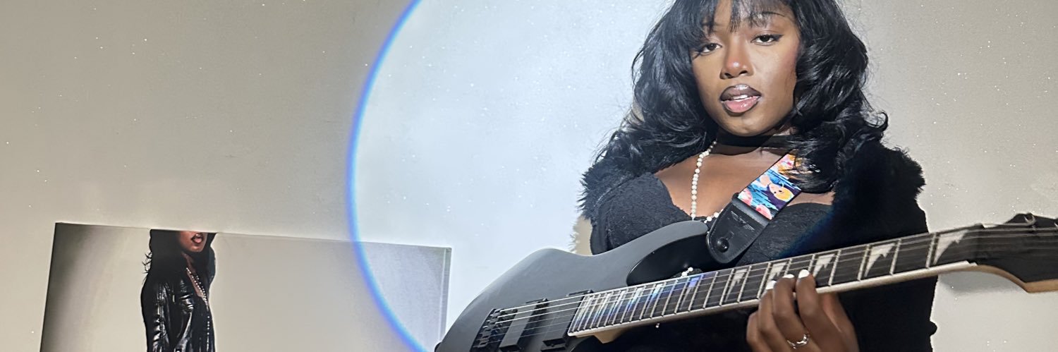 chinyeideh's profile banner image