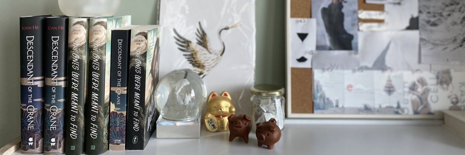 Joan 🦚 mostly on insta banner