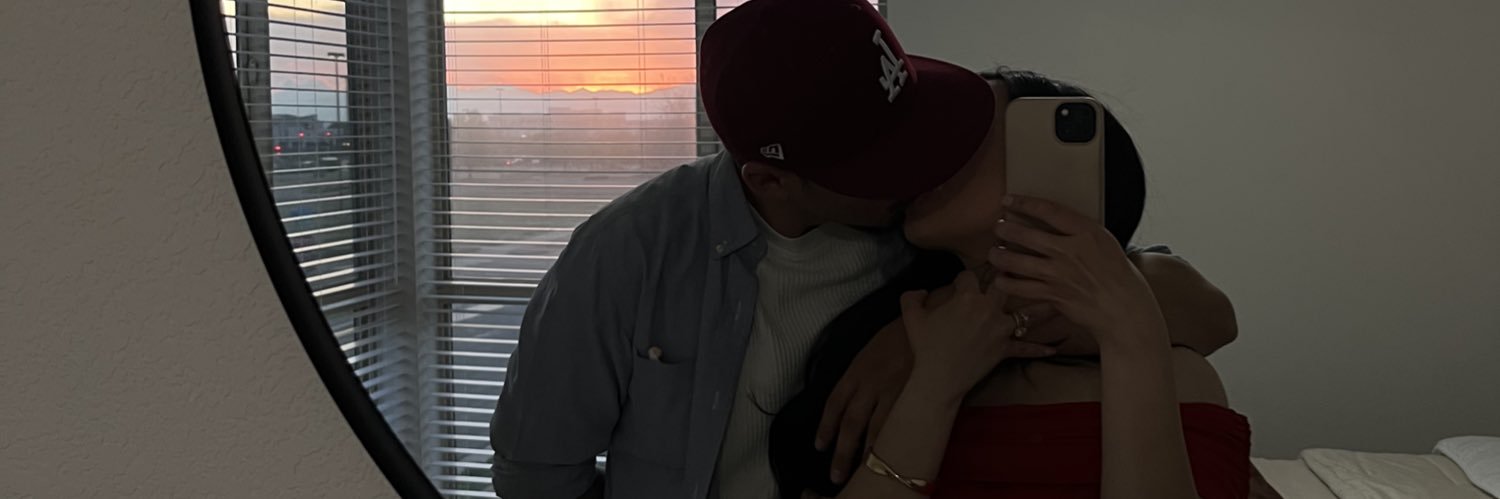 sescuderm's profile banner image