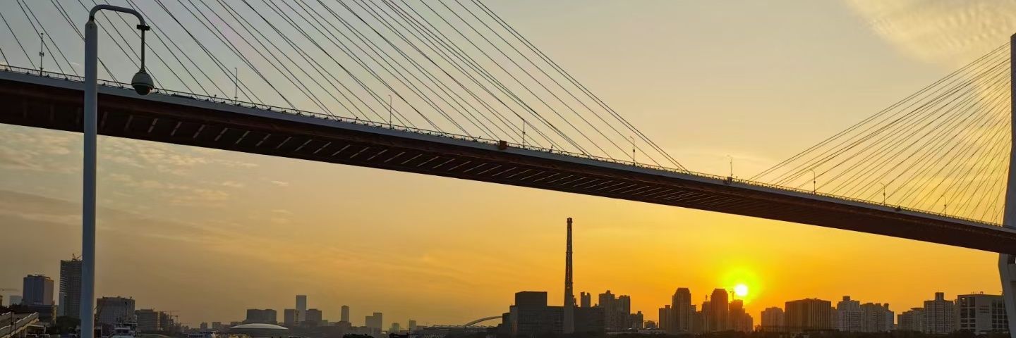 白衣丹心 banner