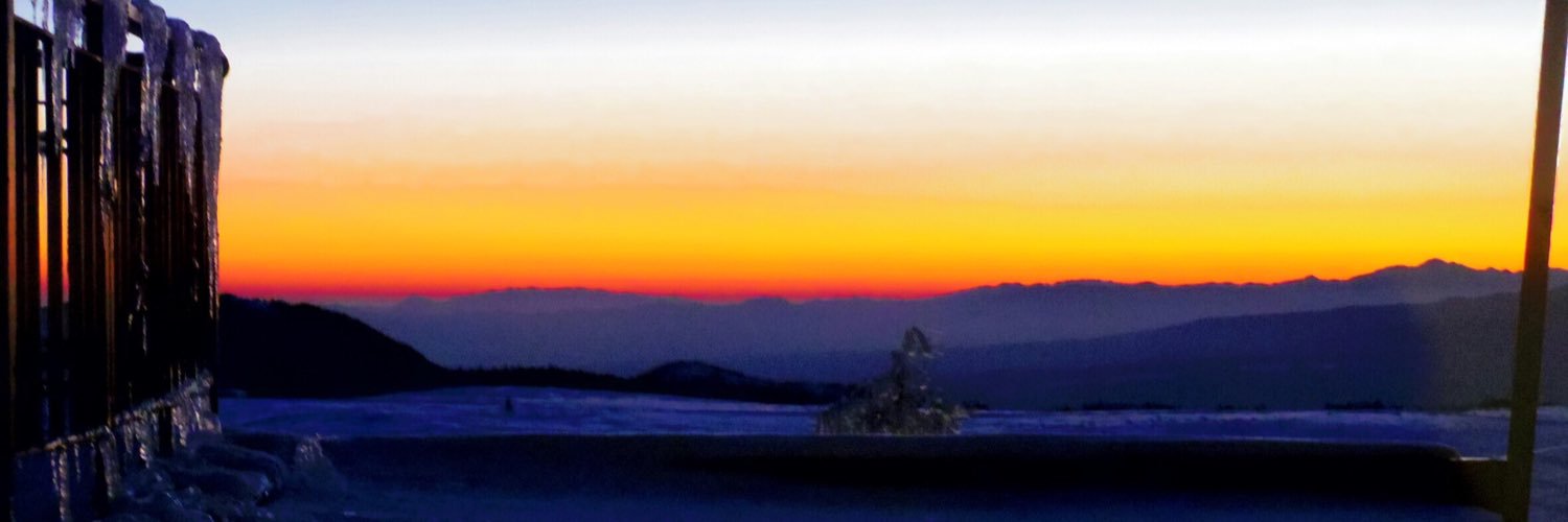 Ari_Suke's profile banner image