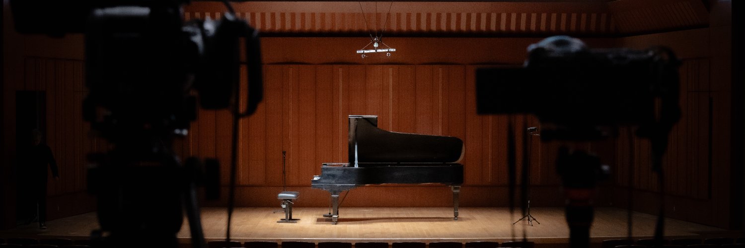 zingpiano's profile banner image