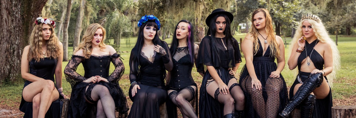 LoveLashesLane's profile banner image