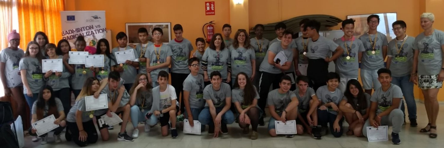 aidejoven's profile banner image
