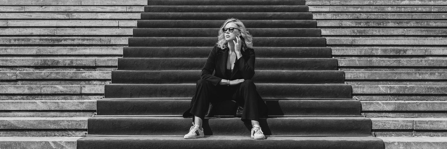 Veronica Ferres banner