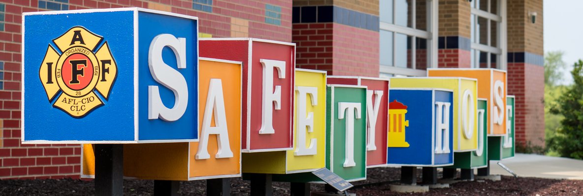 safeThouse's profile banner image