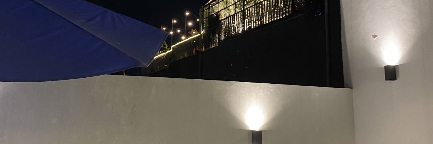 Ra Reyna banner