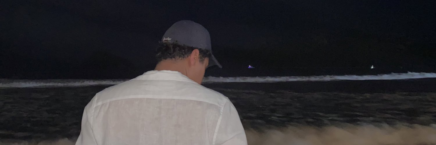 hhiramzz's profile banner image