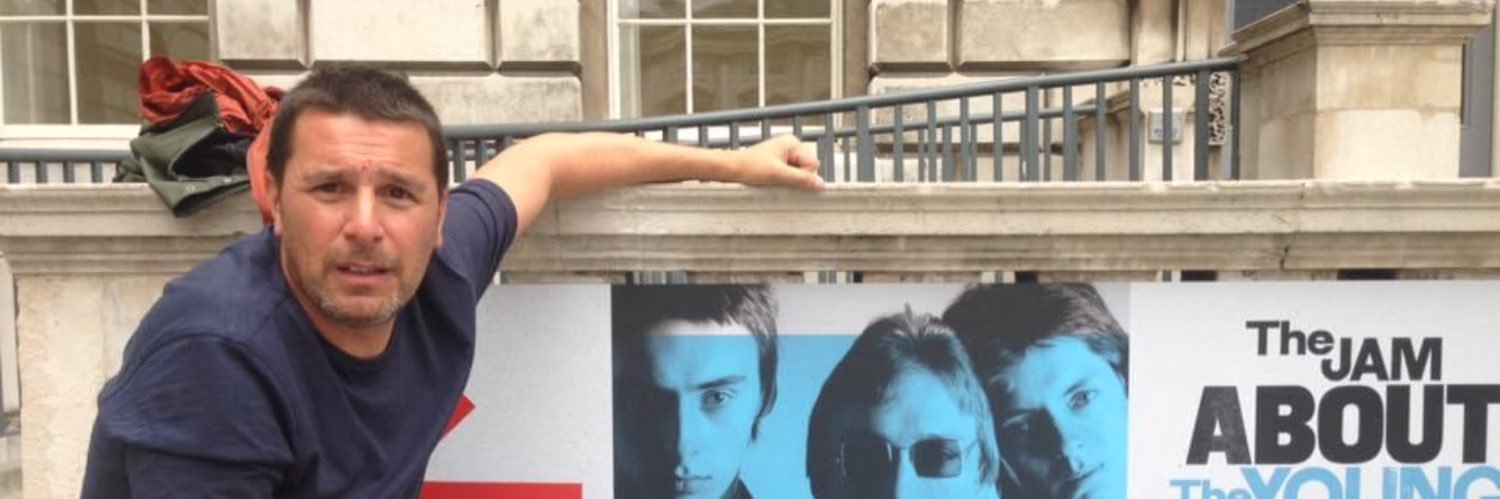 Chris de Asha banner