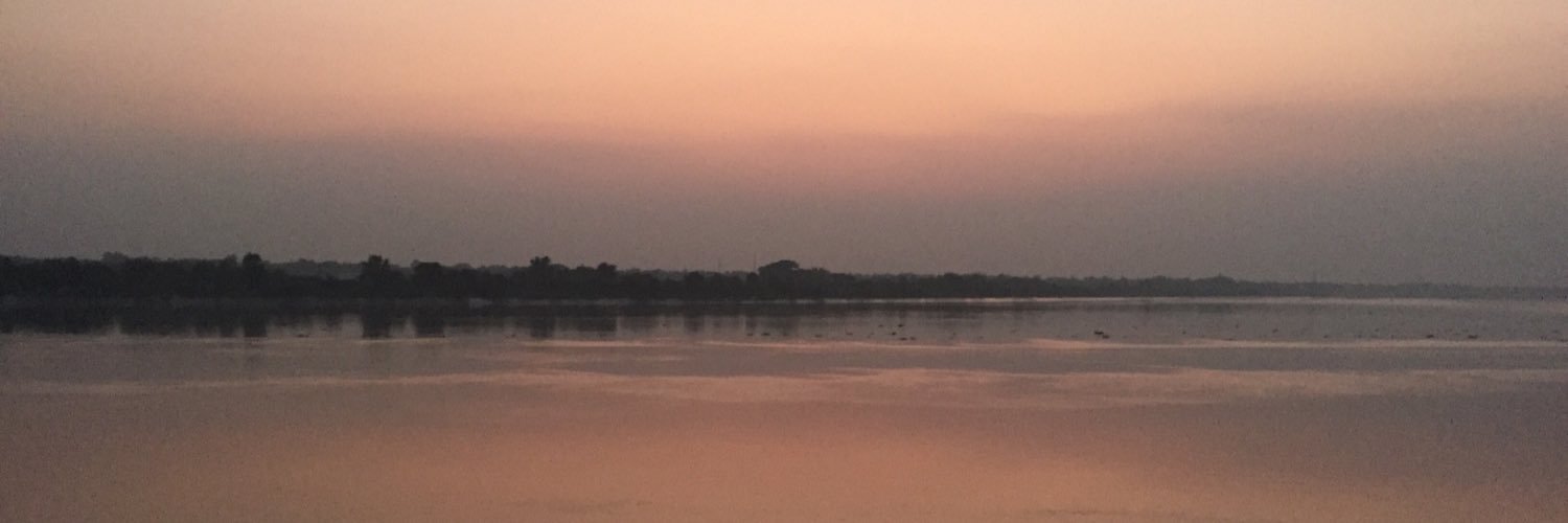 f_zohra's profile banner image