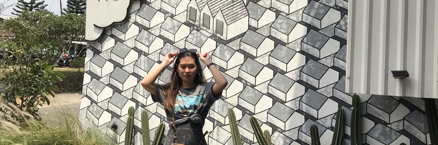 esthernathasia's profile banner image