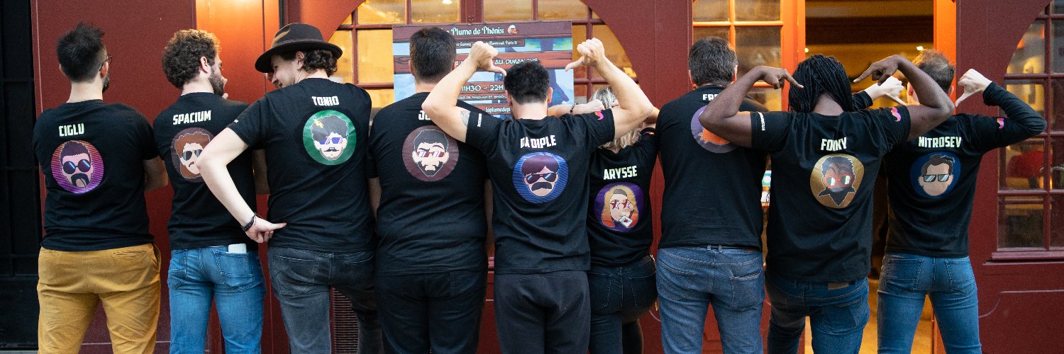 Micro sur la moustache banner