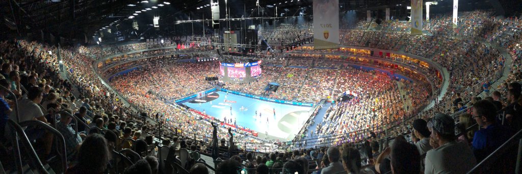 Clichés Hand banner