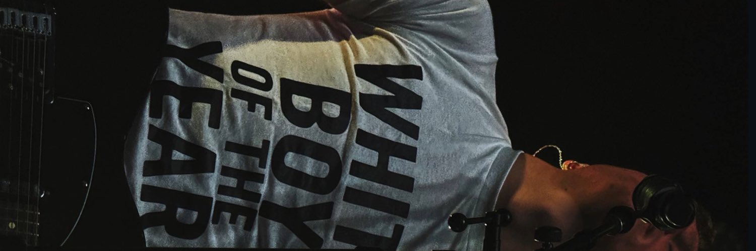 cam feels good banner