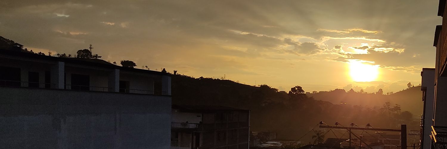 giohenao's profile banner image