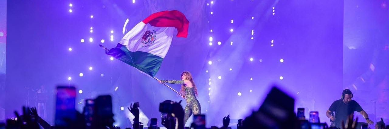 Shakira Pies Descalzos FOREVER MX banner