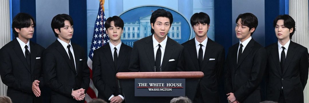 withloVie's profile banner image