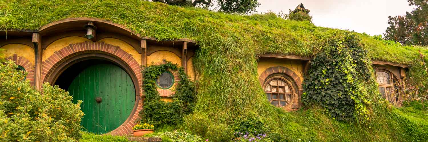 HobbitLucia's profile banner image
