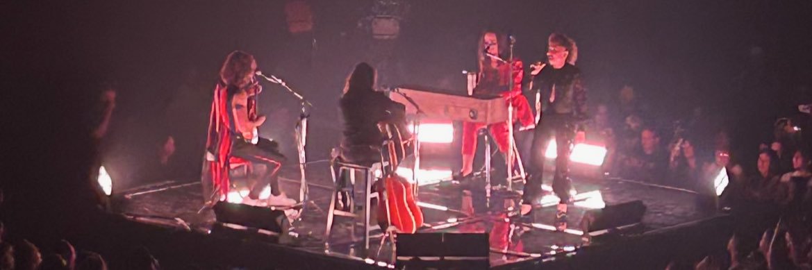 mariahgarzee's profile banner image