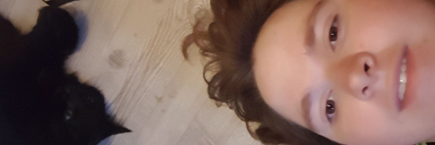 DisSquirrelGirl's profile banner image