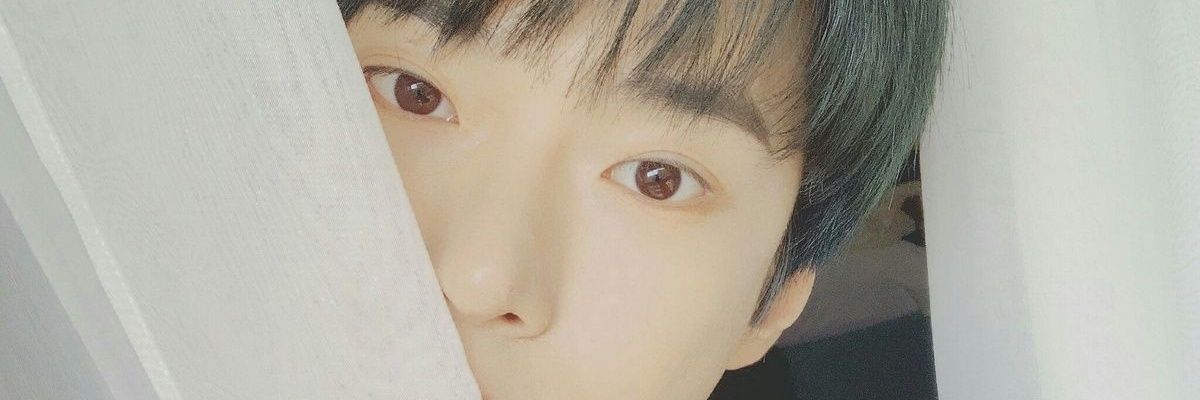 ayin banner