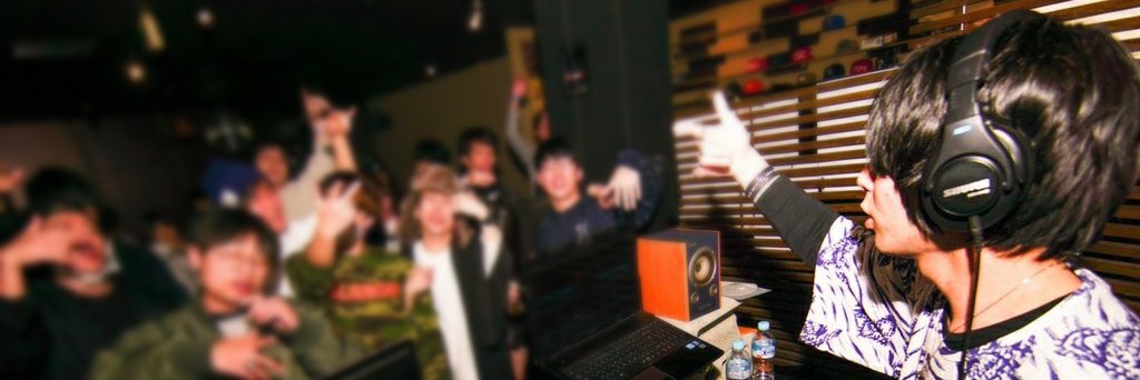 m̴o̵s̵q̵u̶e̵r̴a̸d̸e̵⍩⃝← banner