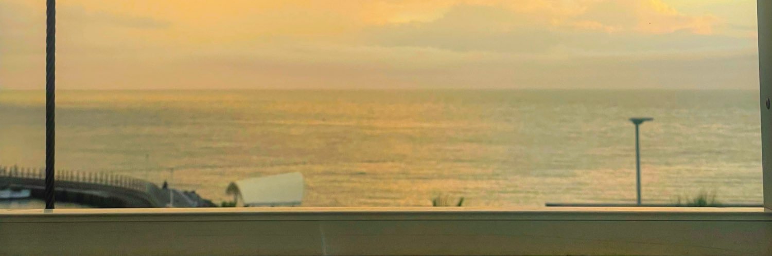 takuedge's profile banner image