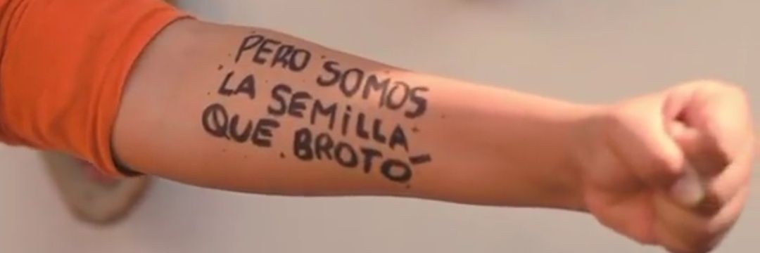 La Mitómana's banner