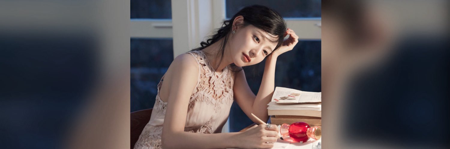 mooXwonzone's profile banner image
