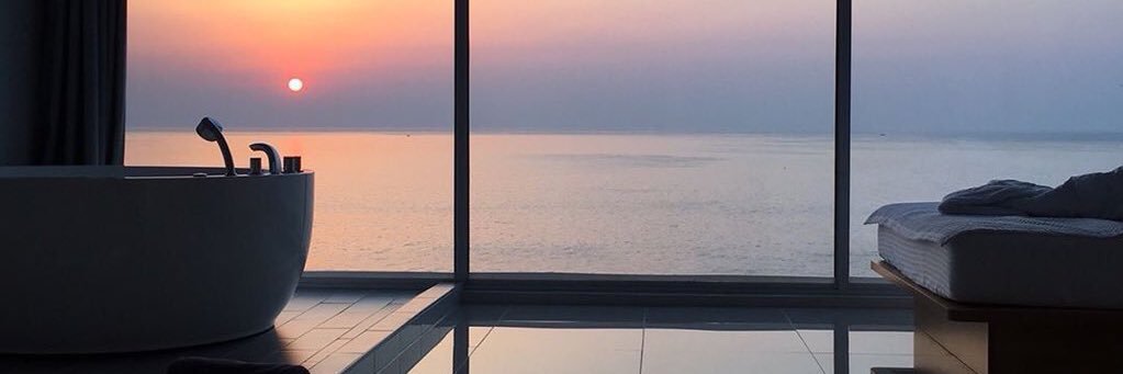 CarlaDrhl's profile banner image