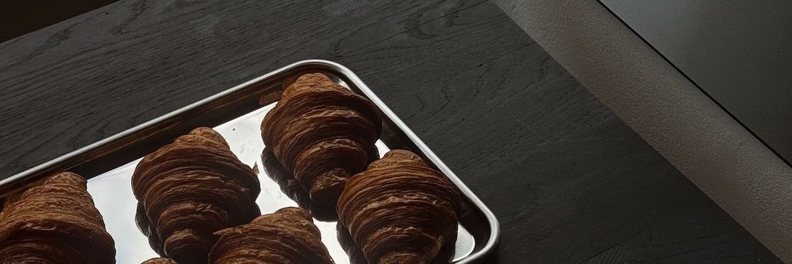 LizzieHongli's profile banner image