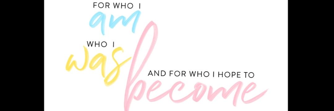 Vivinaee's profile banner image