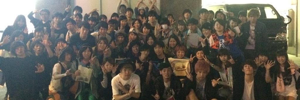 r_2lr's profile banner image