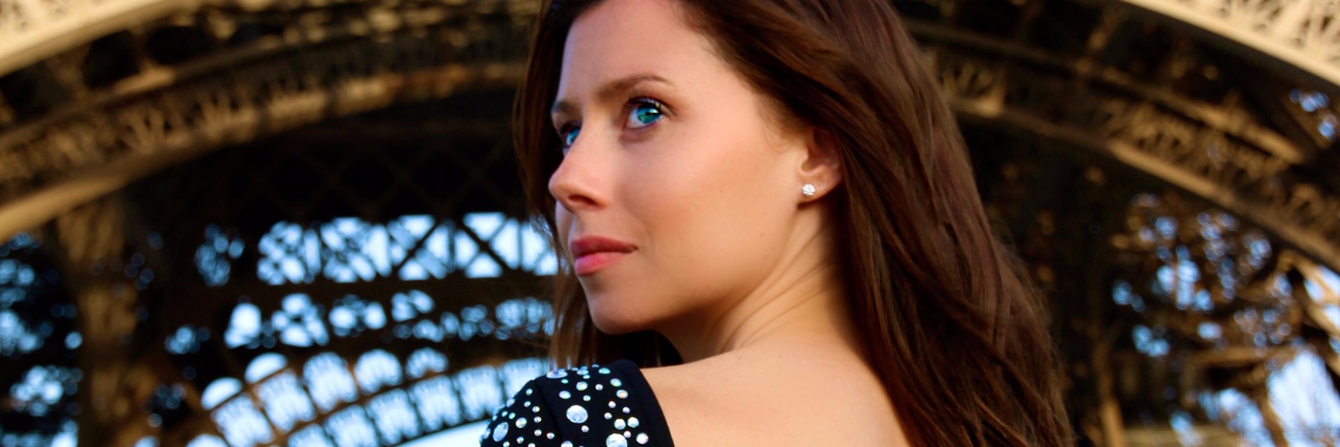 evahuet's profile banner image