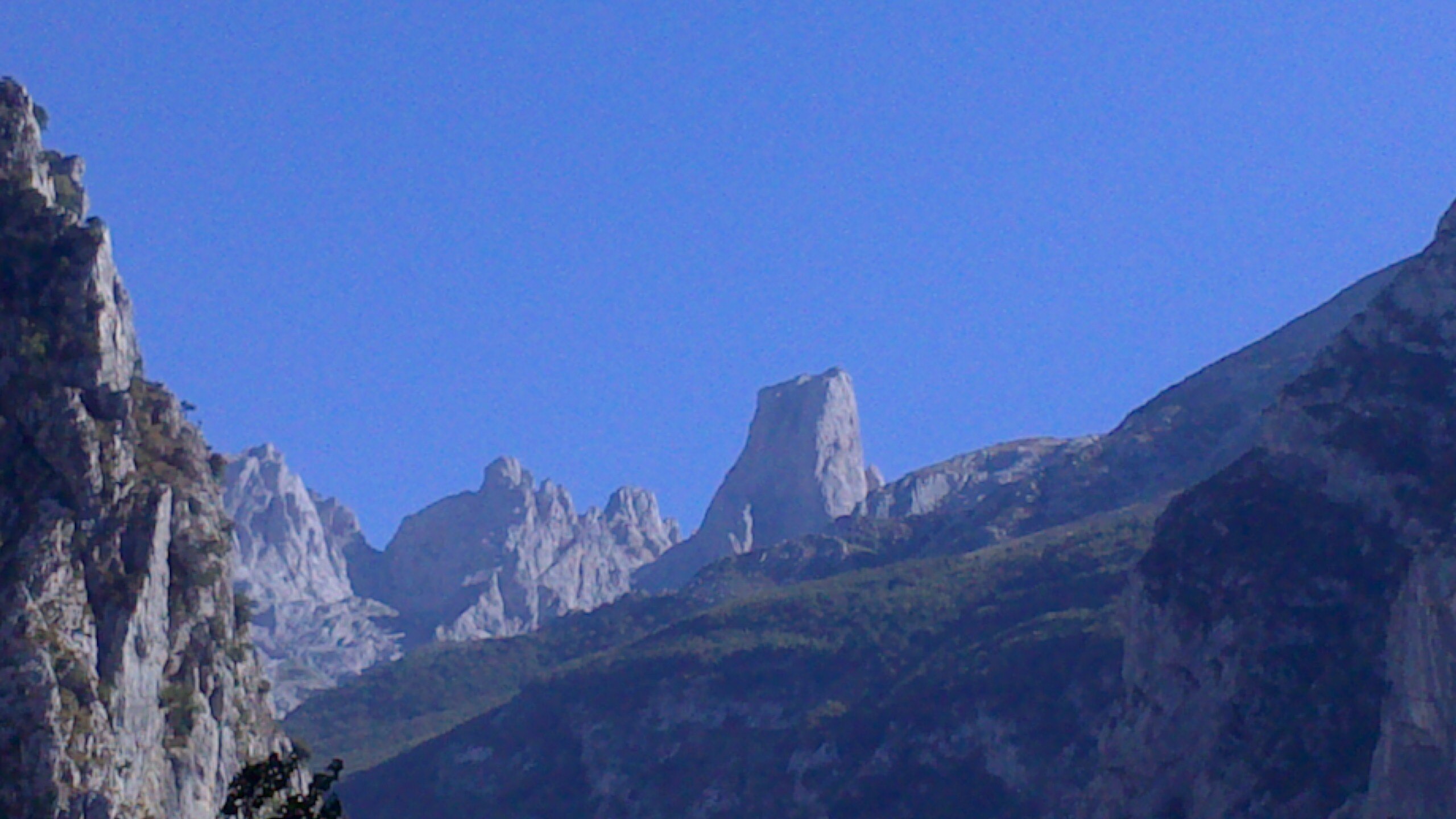 luiscarlosher's profile banner image